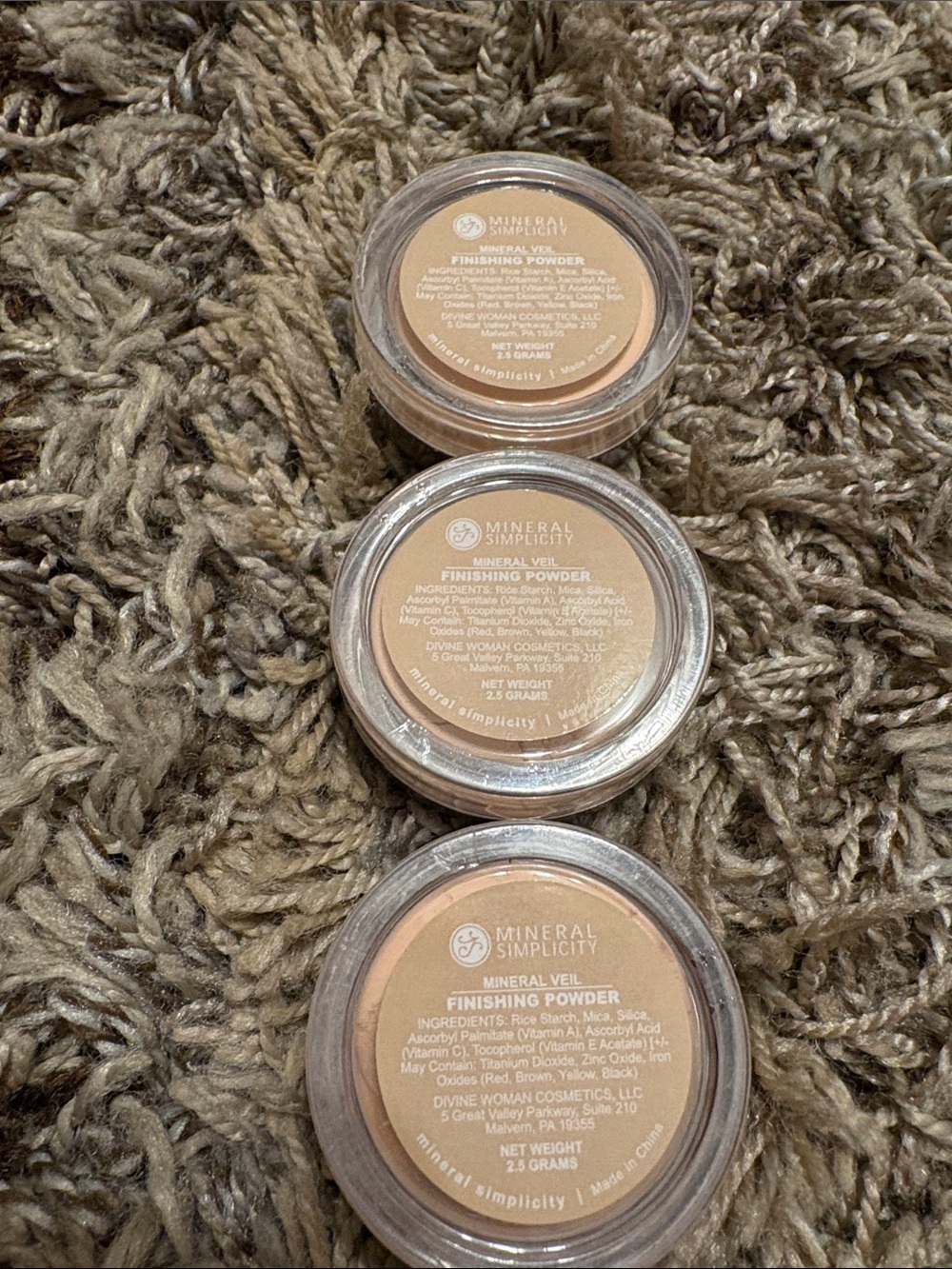Simplicity Mineral Veil Finishing Powder Trio - Neutral/Tan Shades